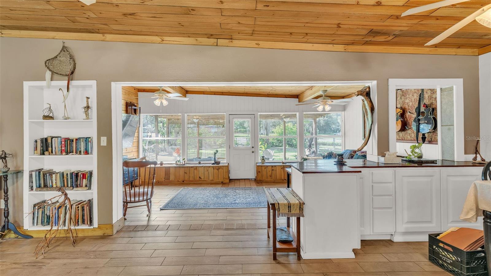 Image 8 of 41 For 1280 Orange Blossom Circle