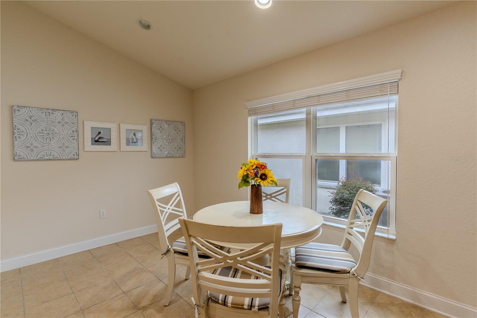 Image 15 of 41 For 4027 Island Lakes Drive