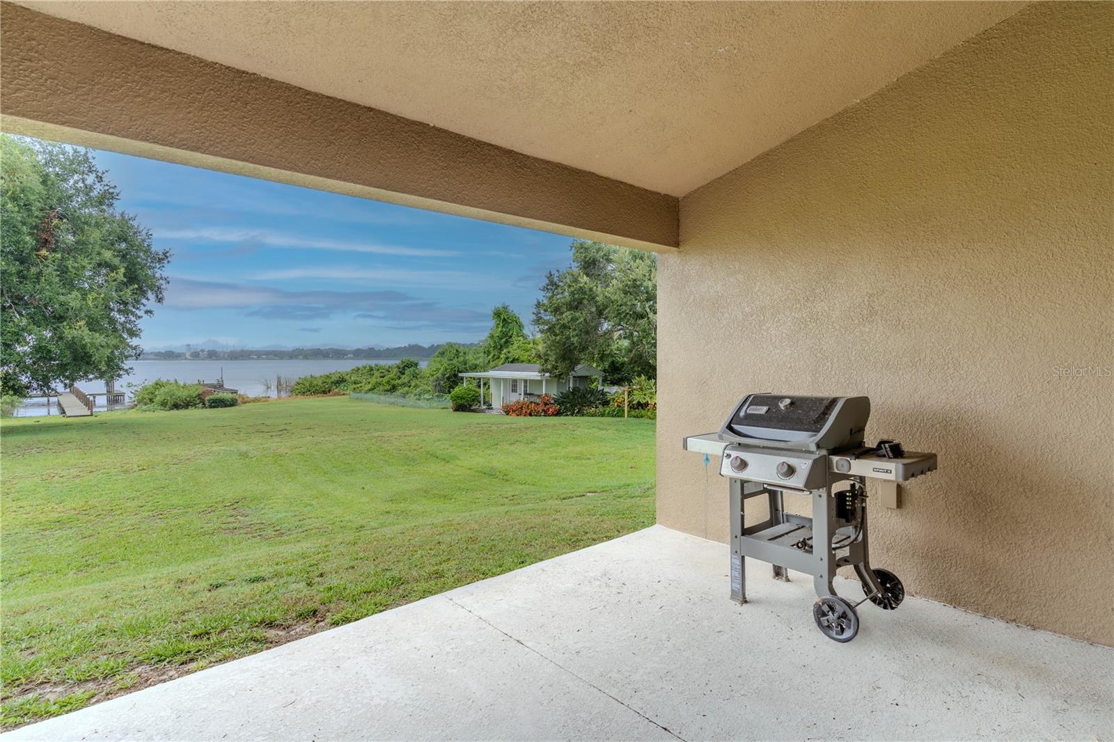 Image 24 of 41 For 4027 Island Lakes Drive