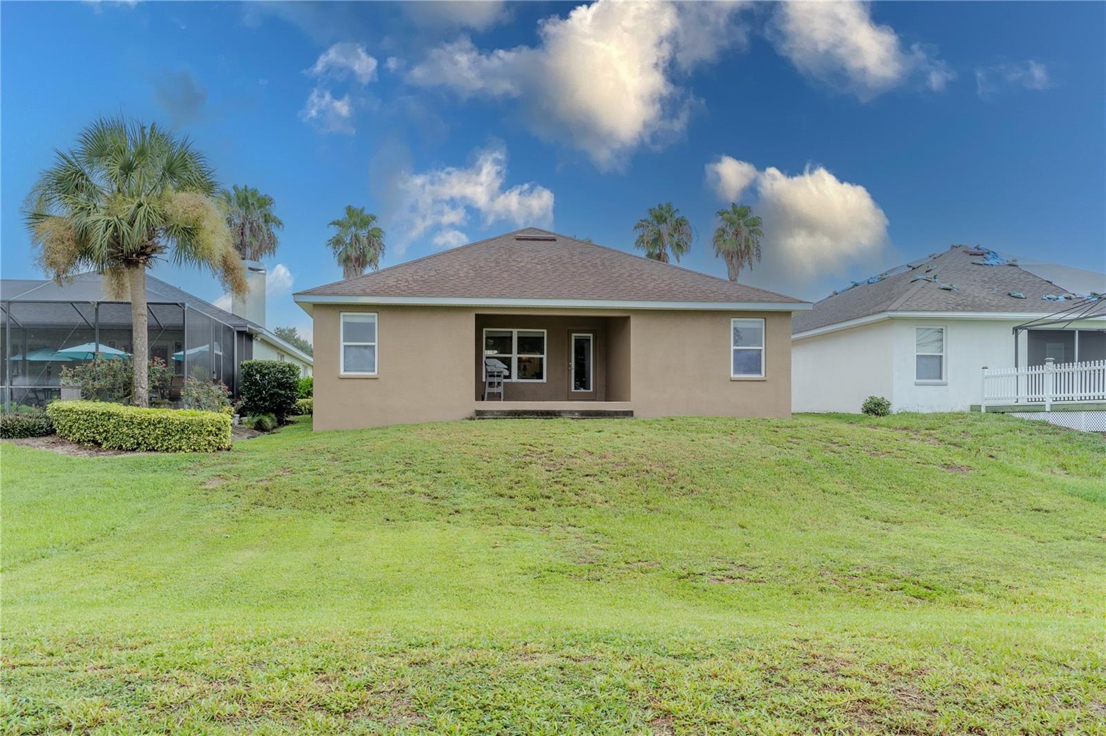 Image 29 of 41 For 4027 Island Lakes Drive