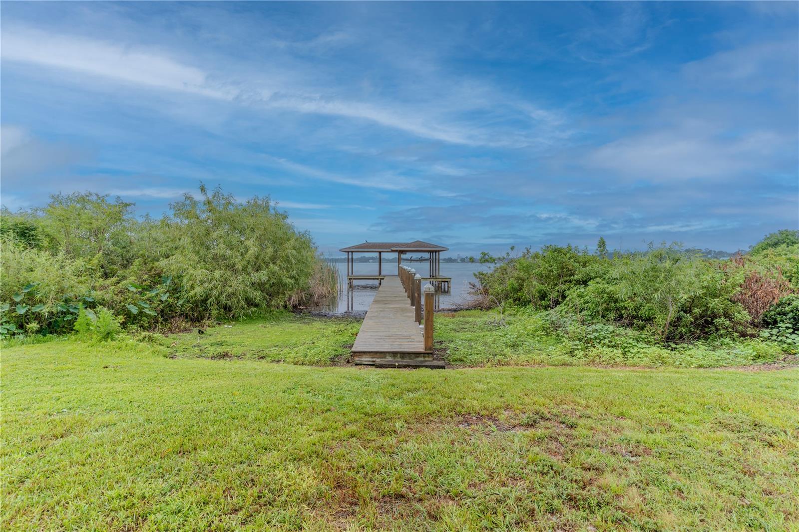 Image 34 of 41 For 4027 Island Lakes Drive