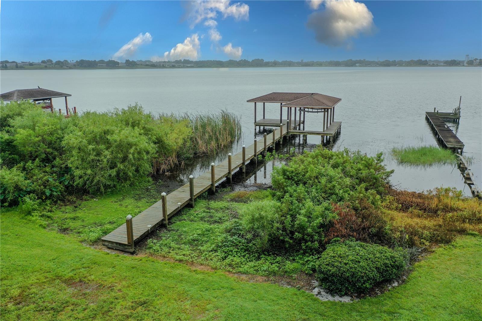 Image 35 of 41 For 4027 Island Lakes Drive