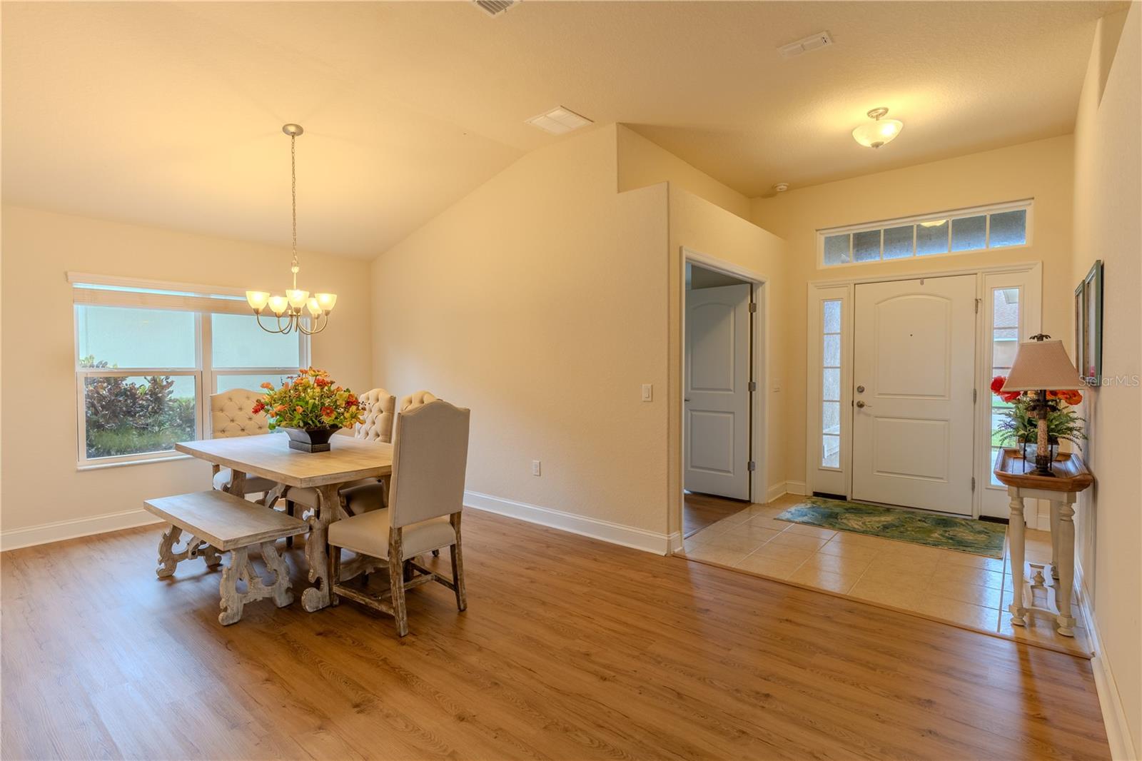 Image 7 of 41 For 4027 Island Lakes Drive