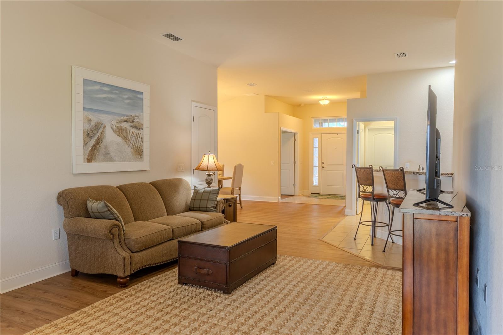 Image 9 of 41 For 4027 Island Lakes Drive