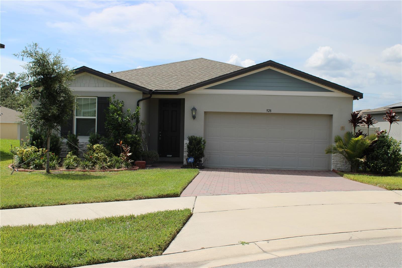 Details for 928 Cambridge Drive, WINTER HAVEN, FL 33881