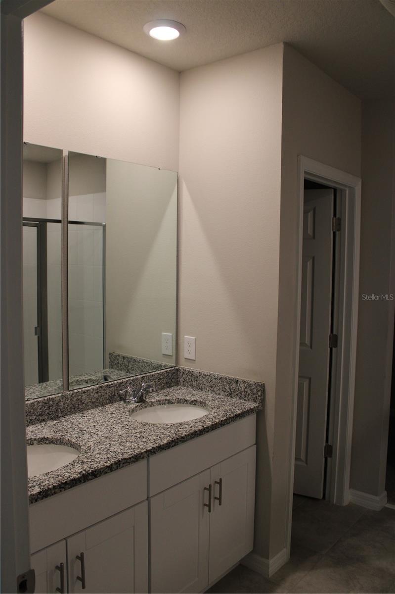Image 10 of 14 For 928 Cambridge Drive