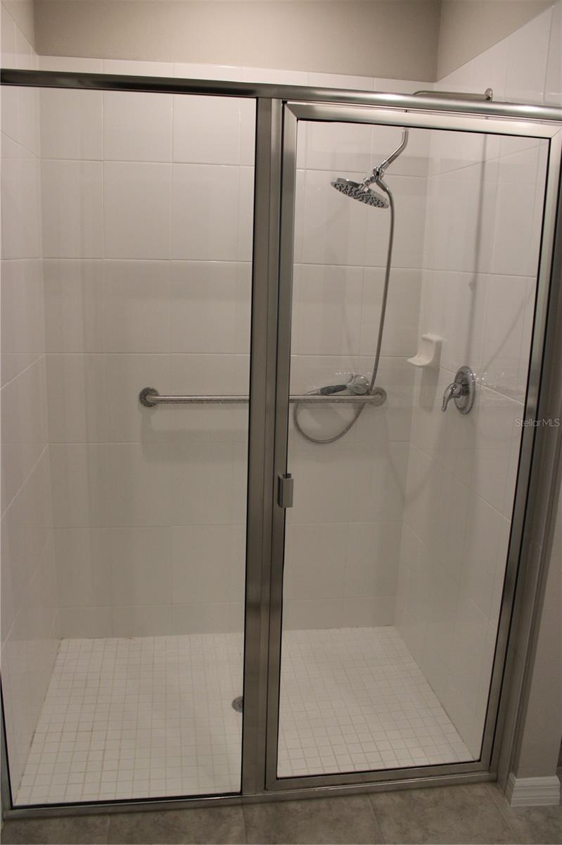 Image 11 of 14 For 928 Cambridge Drive