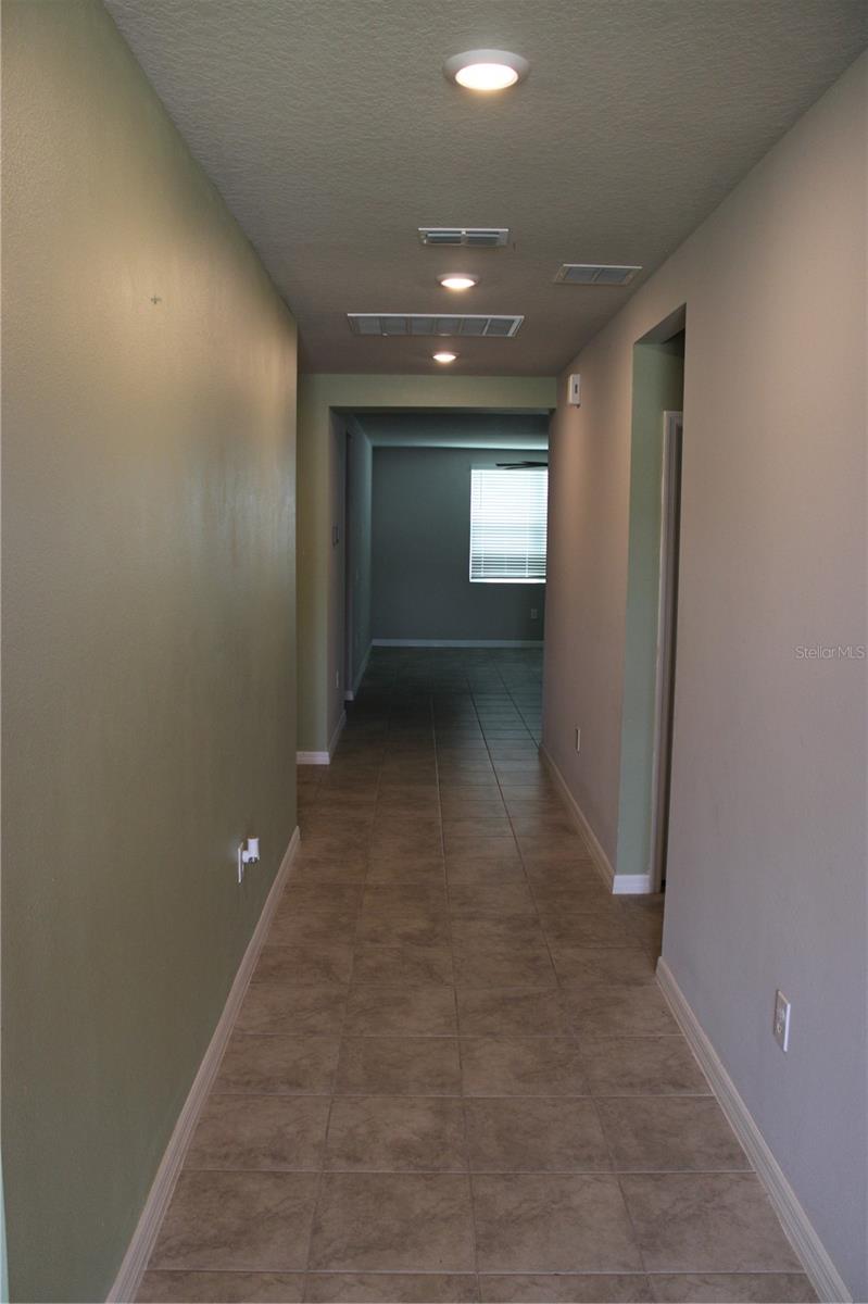 Image 5 of 14 For 928 Cambridge Drive