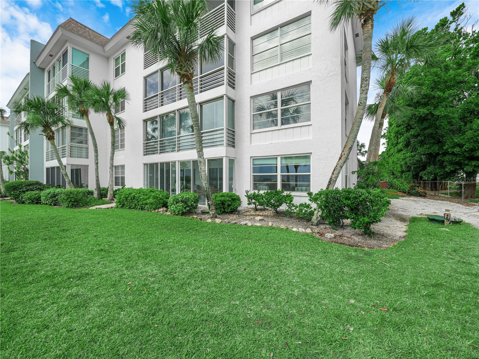 Details for 605 Sutton Place 101, LONGBOAT KEY, FL 34228