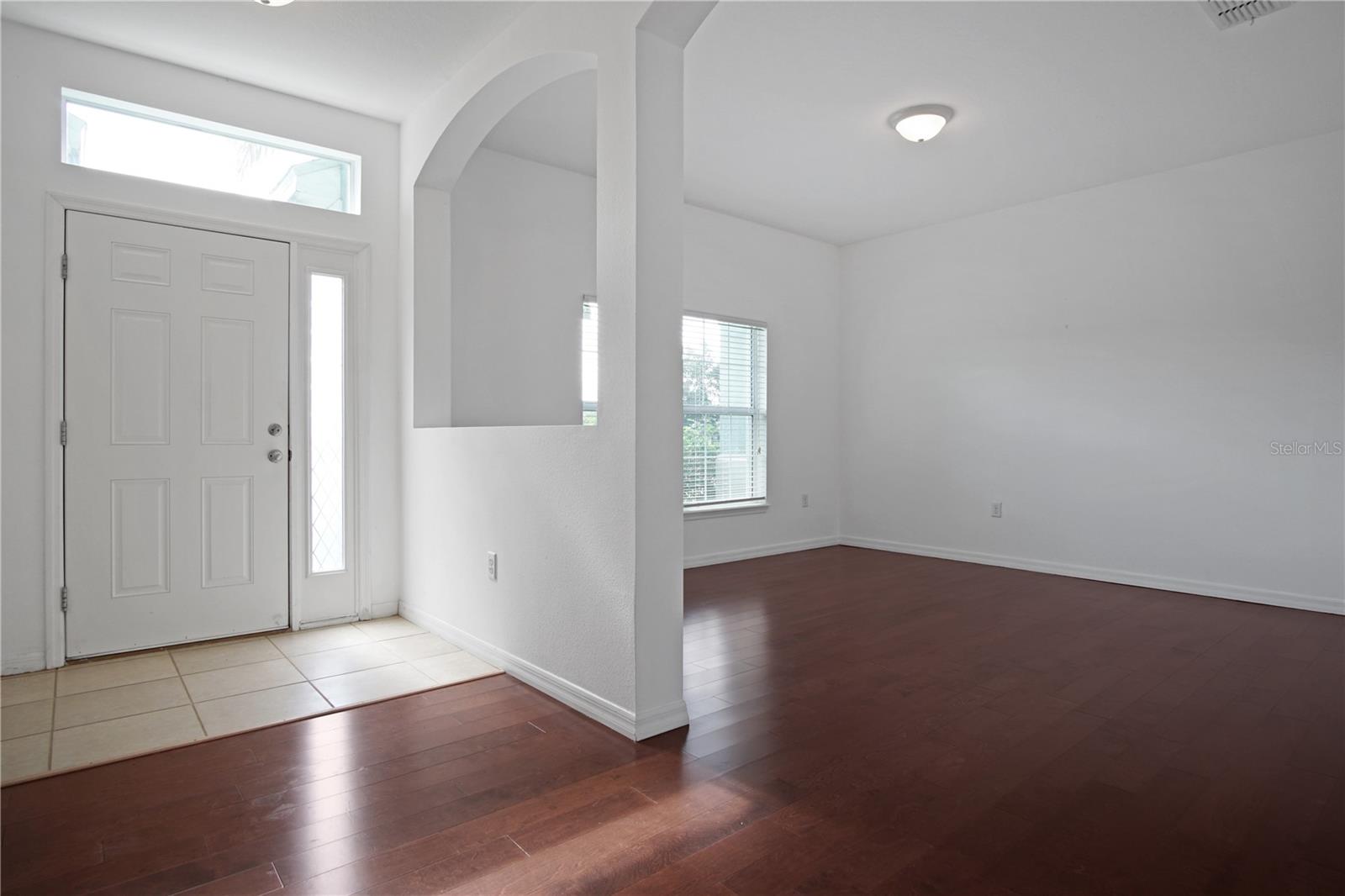Image 9 of 31 For 101 Highland Meadows Street