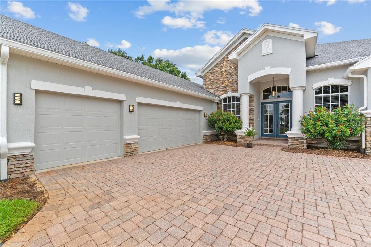 Details for 9516 Waterford Oaks Boulevard, WINTER HAVEN, FL 33884