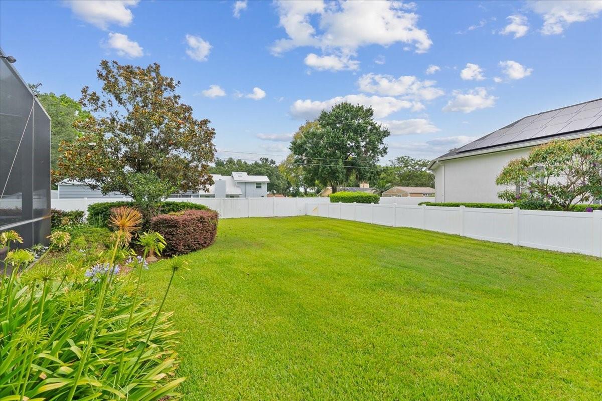 Image 15 of 58 For 9516 Waterford Oaks Boulevard