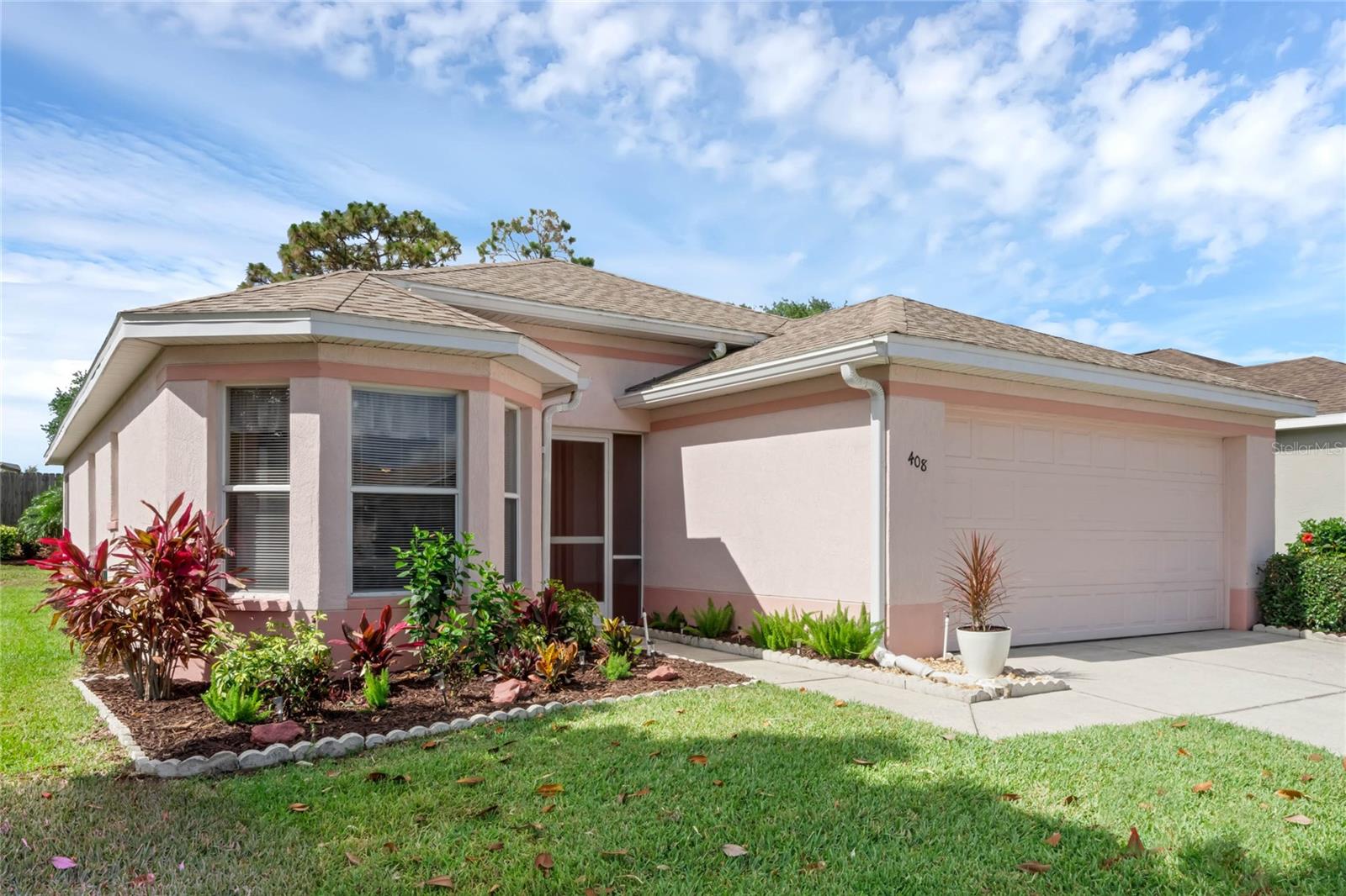 Image 2 of 45 For 408 Lake Suzanne Drive