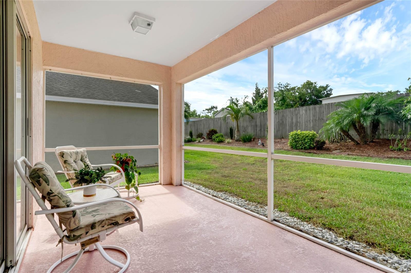 Image 33 of 45 For 408 Lake Suzanne Drive