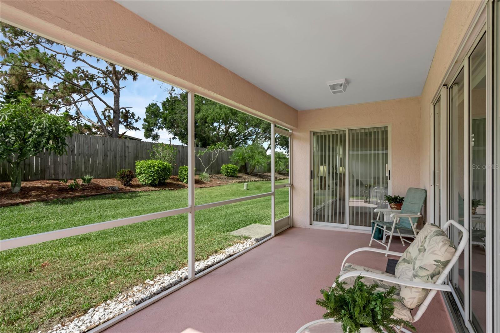 Image 34 of 45 For 408 Lake Suzanne Drive