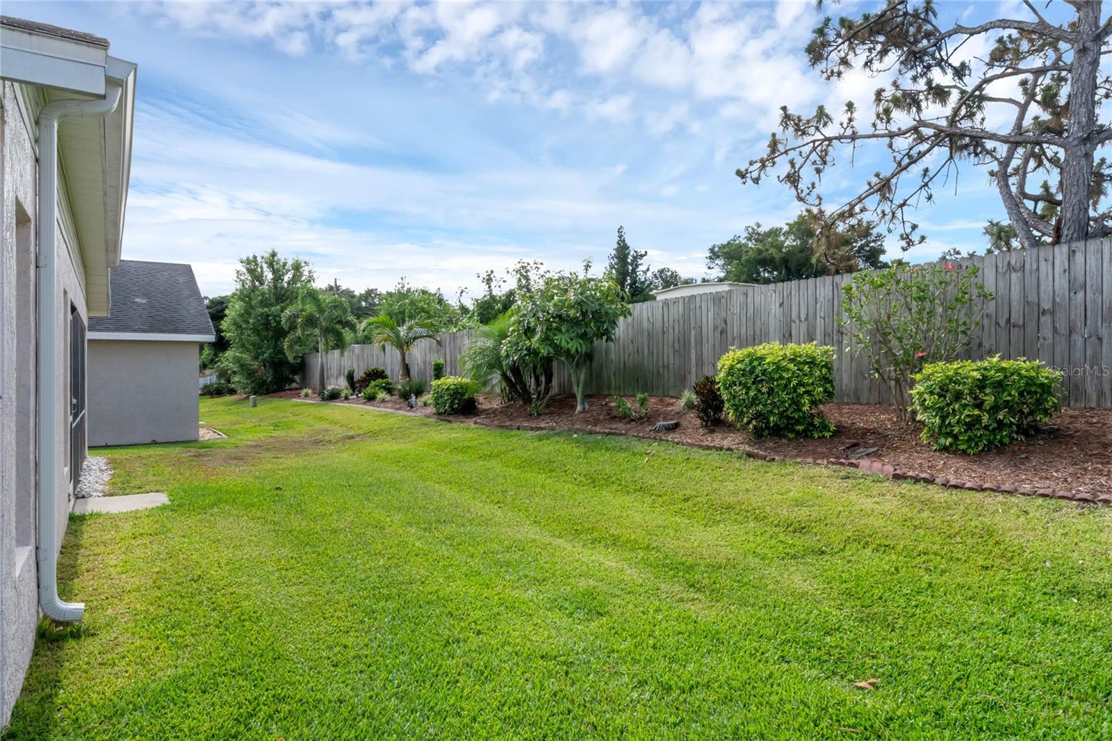 Image 38 of 45 For 408 Lake Suzanne Drive