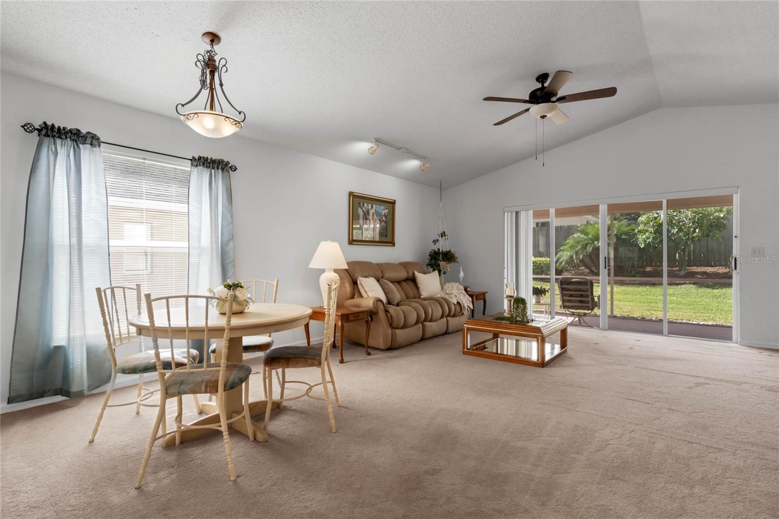 Image 6 of 45 For 408 Lake Suzanne Drive