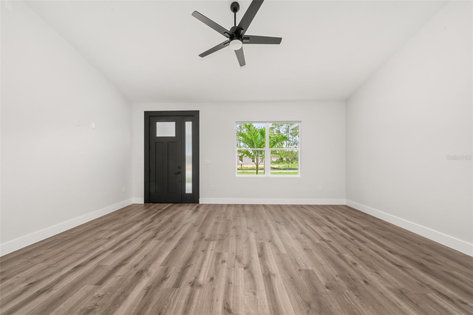 Image 12 of 51 For 416 Lark Terrace