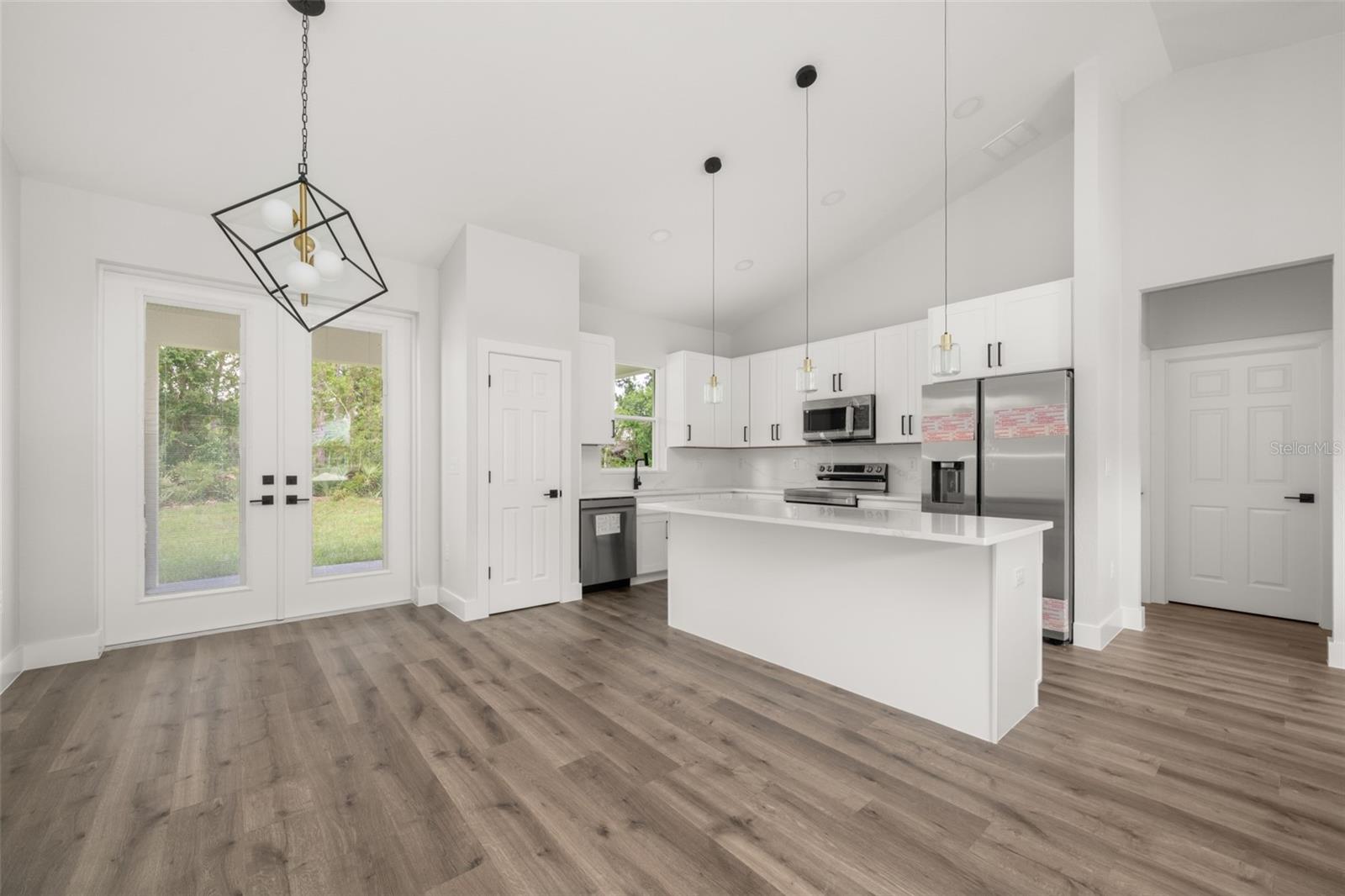 Image 3 of 51 For 416 Lark Terrace
