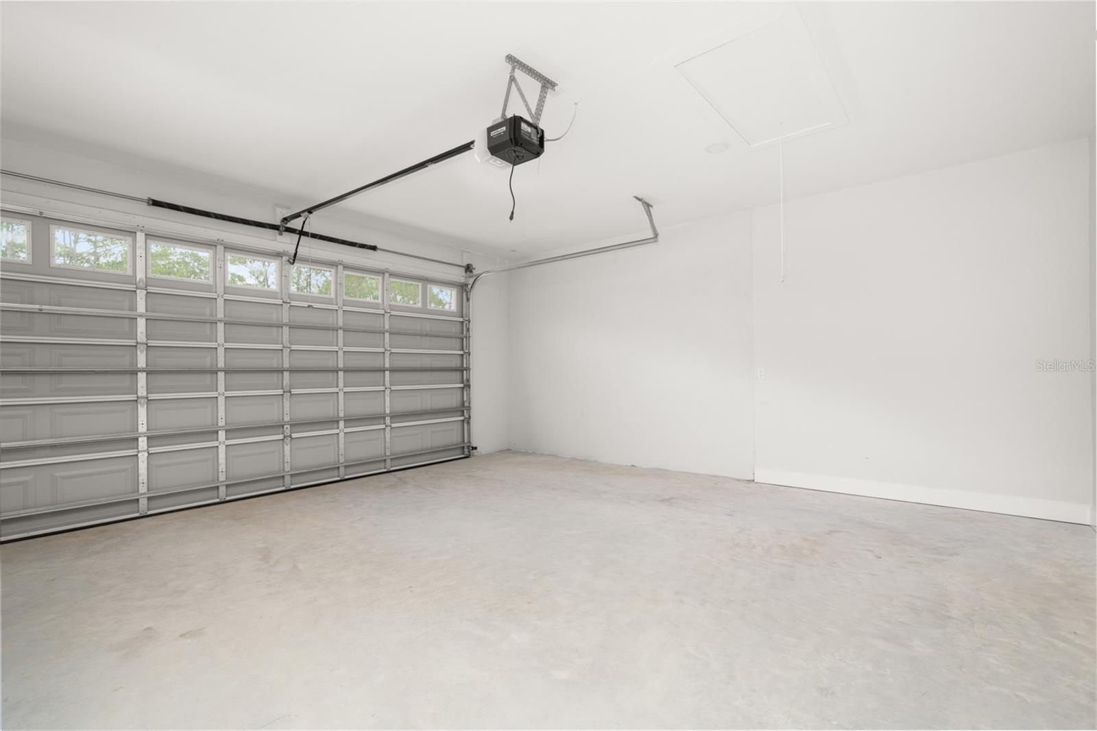 Image 33 of 51 For 416 Lark Terrace