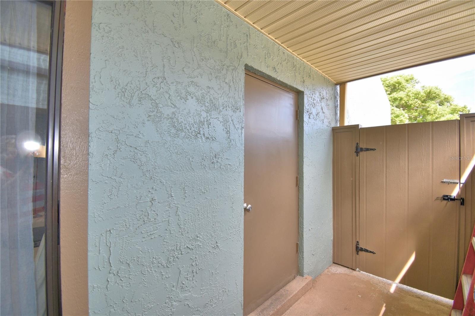 Image 3 of 92 For 2500 21st Street Nw 88