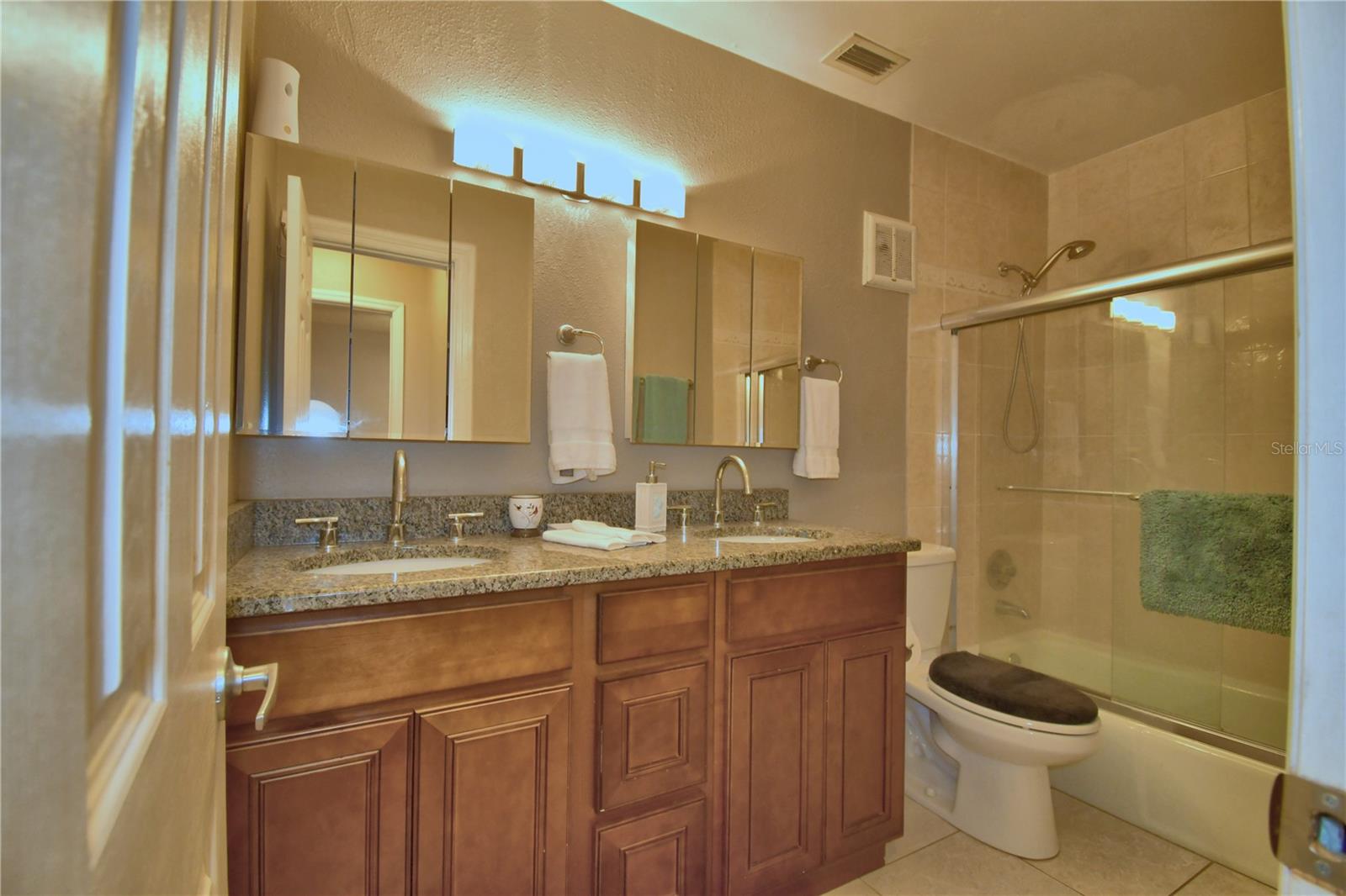 Image 50 of 92 For 2500 21st Street Nw 88
