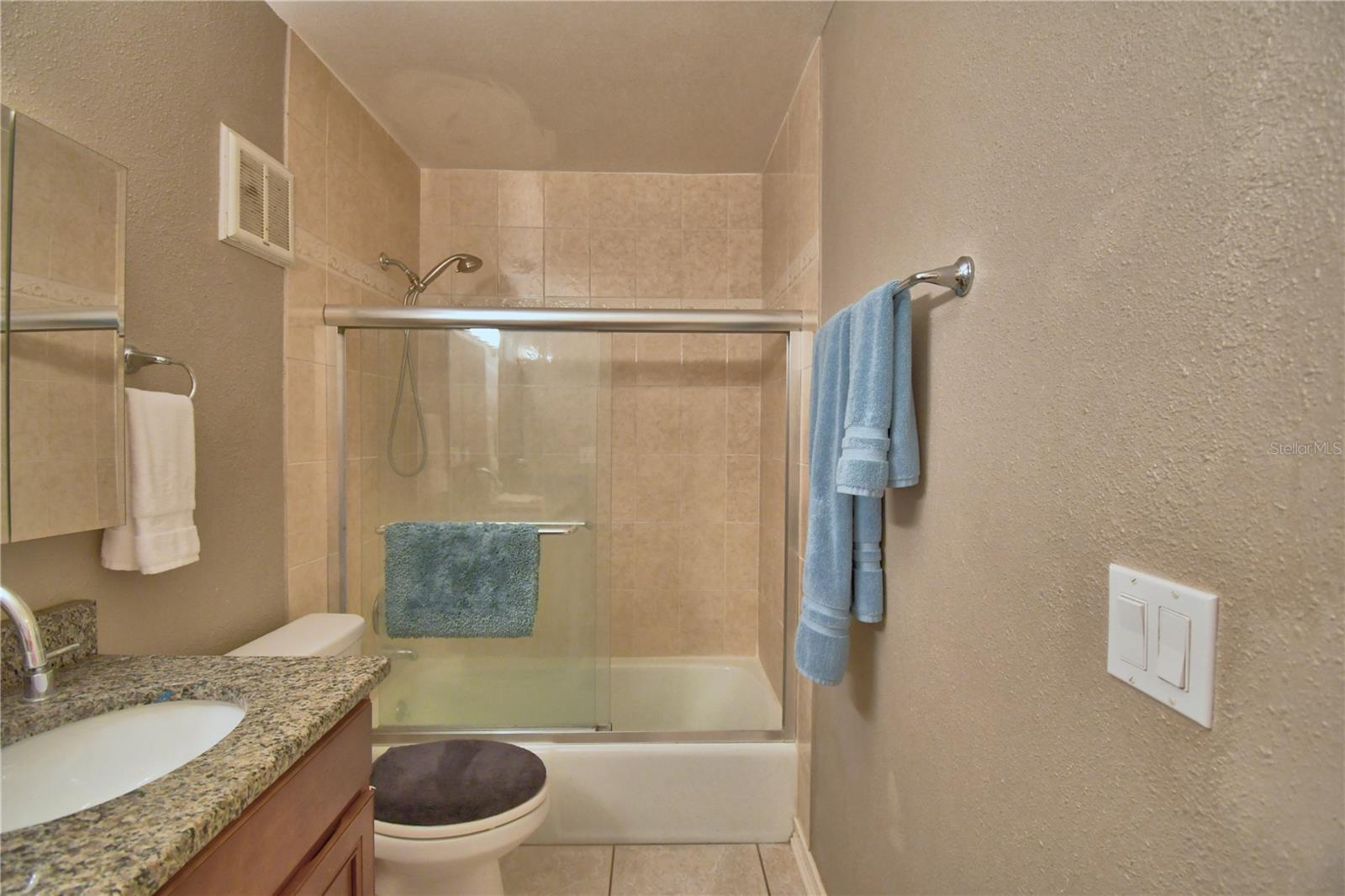 Image 51 of 92 For 2500 21st Street Nw 88