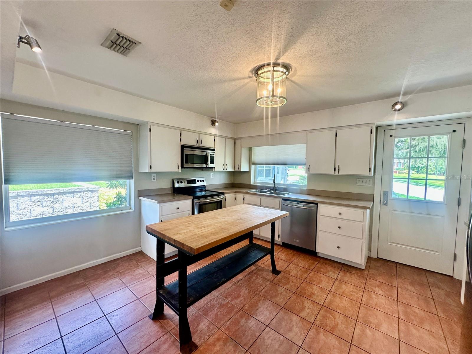 Image 11 of 33 For 1300 Lake Ariana Boulevard