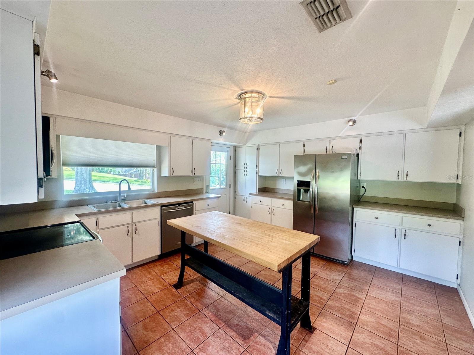 Image 12 of 33 For 1300 Lake Ariana Boulevard