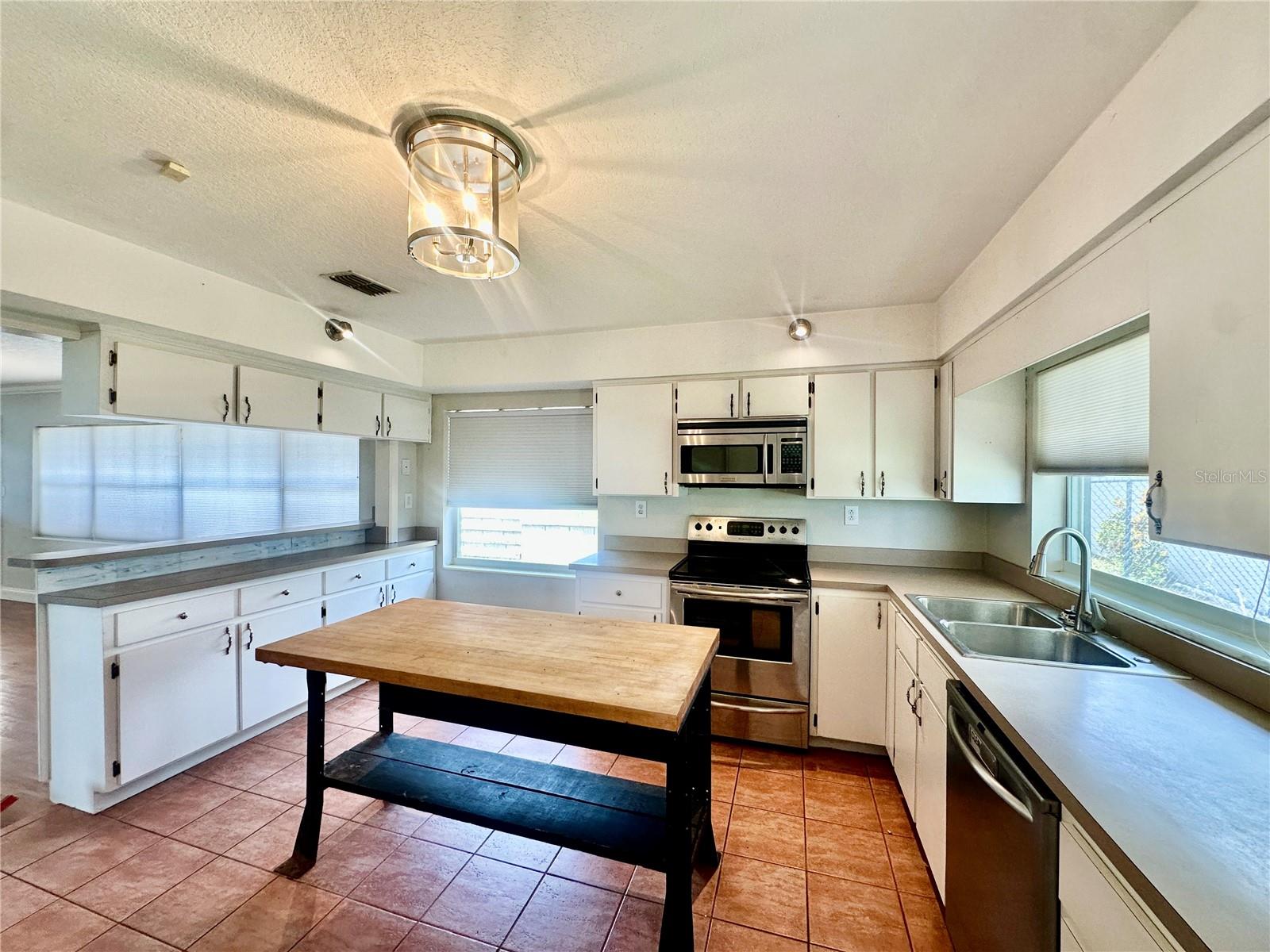 Image 13 of 33 For 1300 Lake Ariana Boulevard