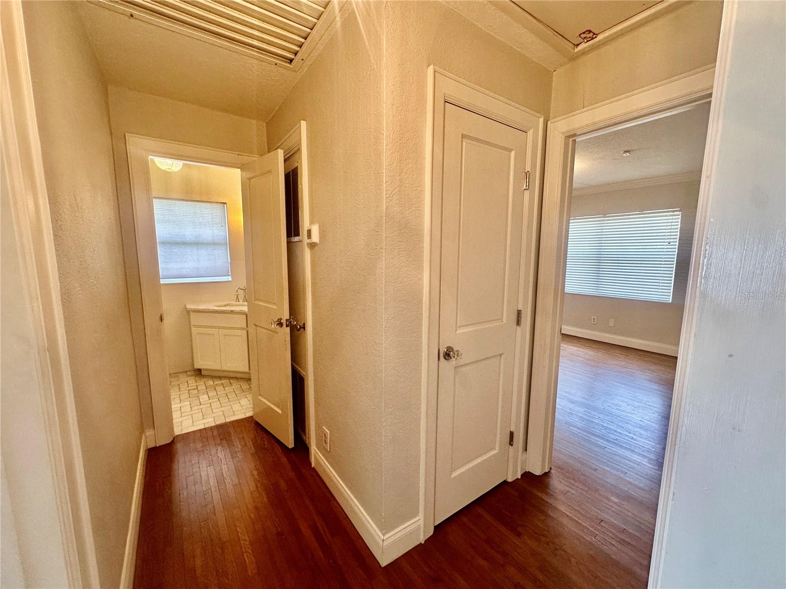 Image 16 of 33 For 1300 Lake Ariana Boulevard