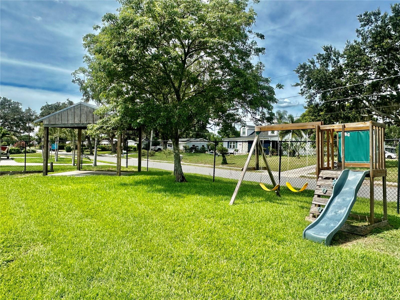 Image 24 of 33 For 1300 Lake Ariana Boulevard