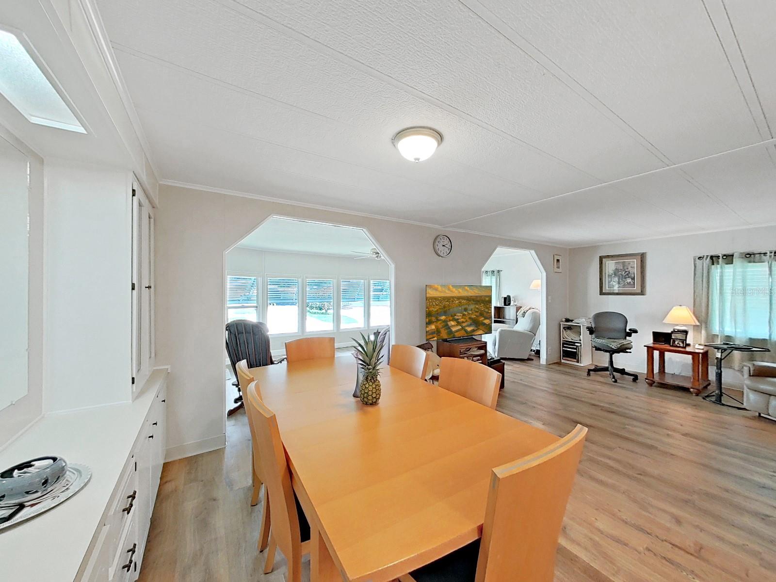 Image 13 of 53 For 4928 Foxdale Dr