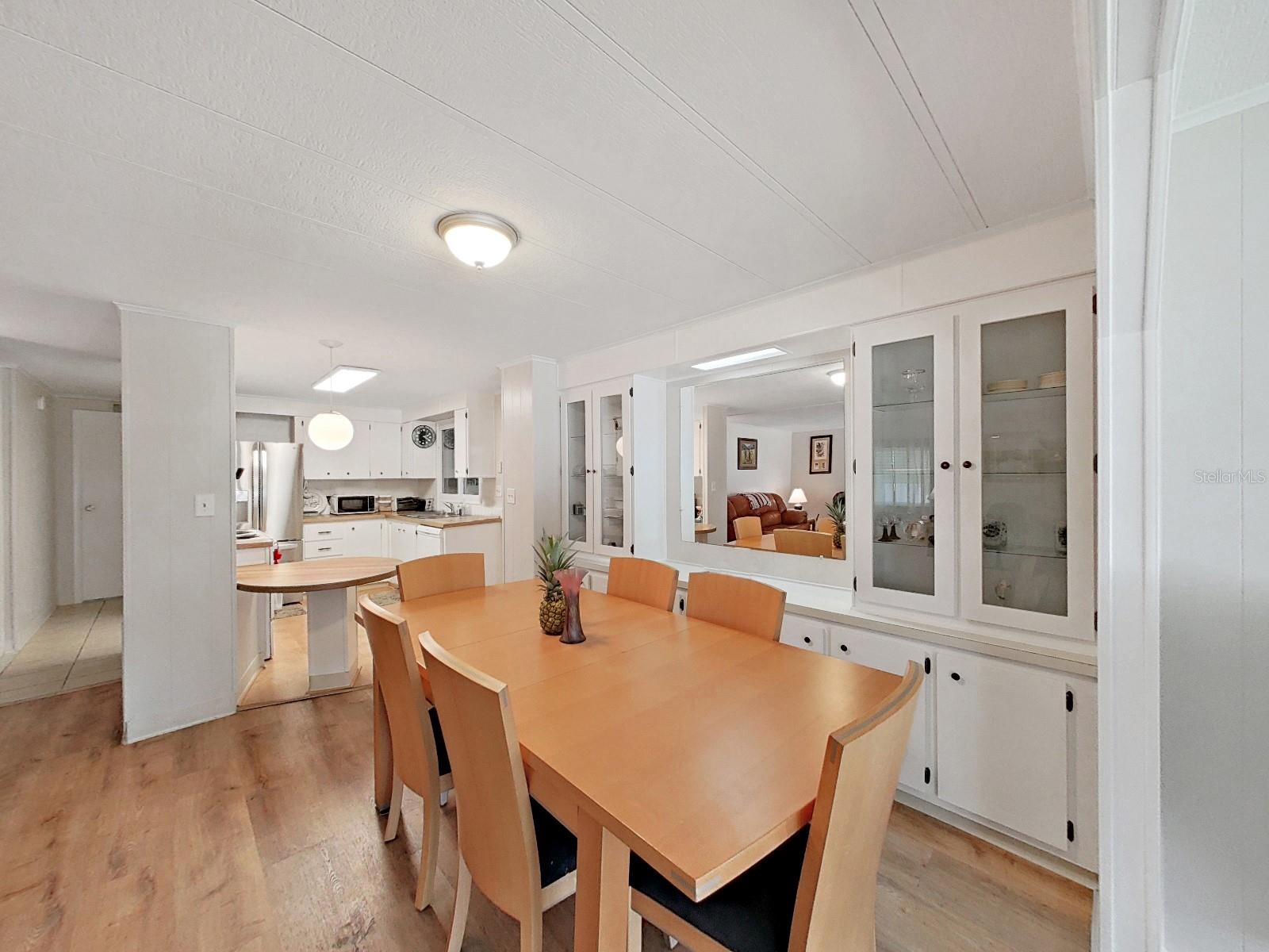 Image 15 of 53 For 4928 Foxdale Dr