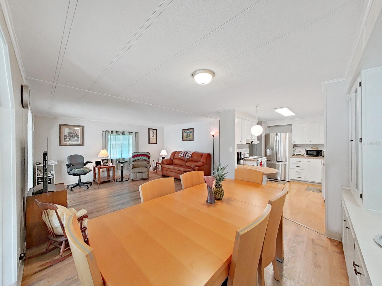 Image 16 of 53 For 4928 Foxdale Dr