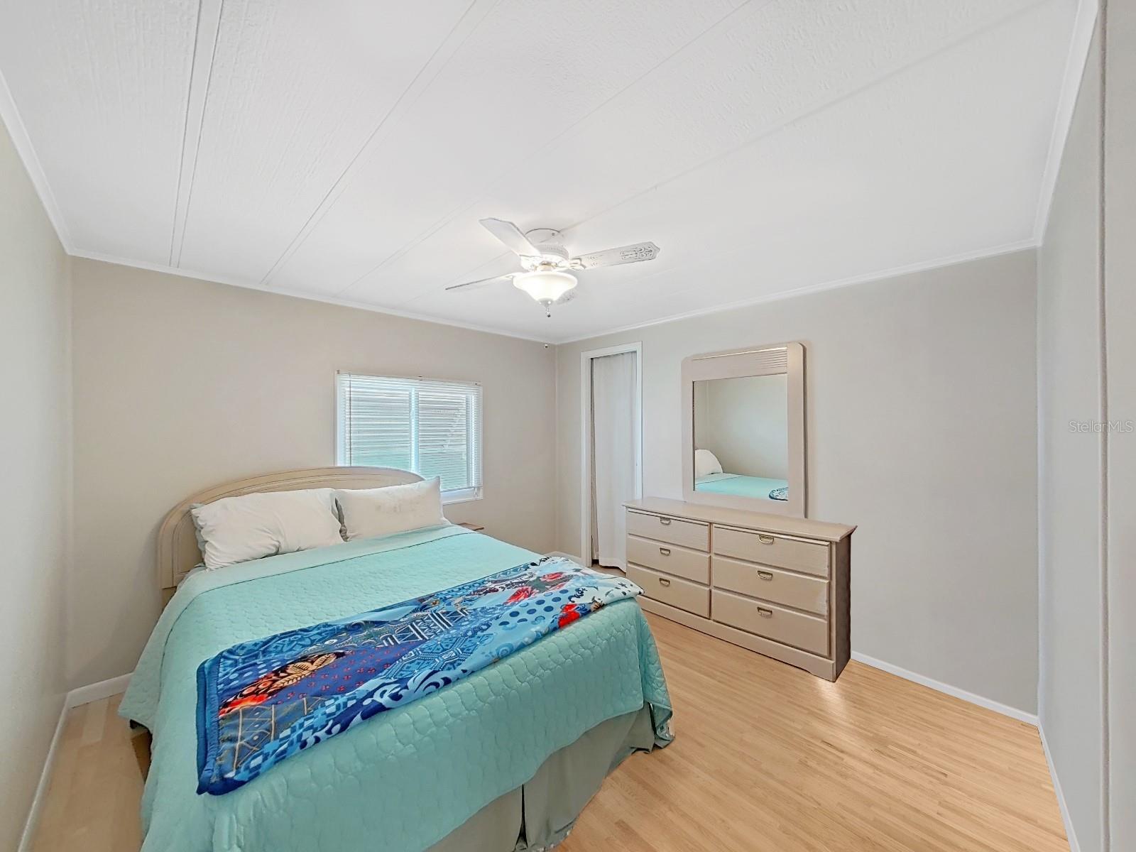 Image 31 of 53 For 4928 Foxdale Dr