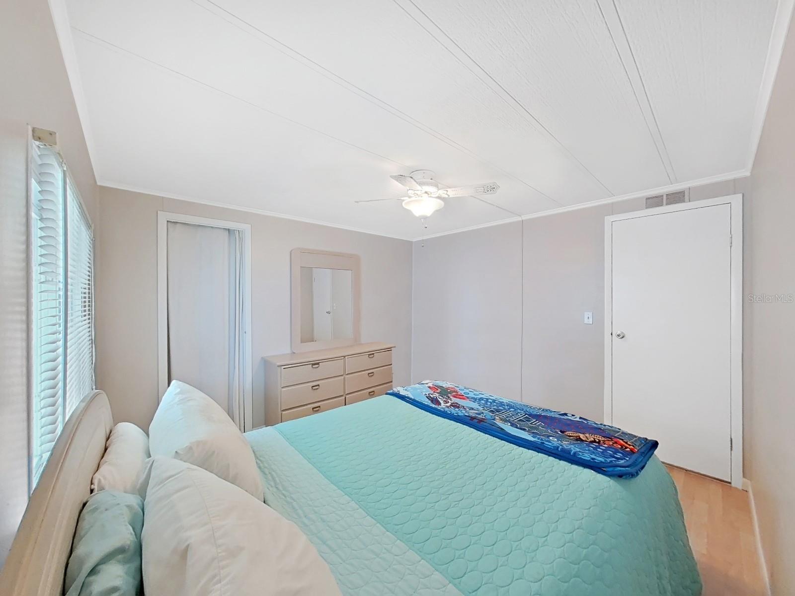 Image 32 of 53 For 4928 Foxdale Dr