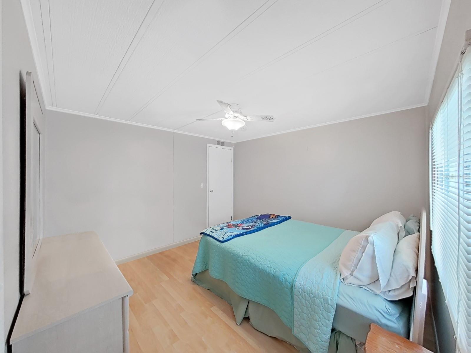 Image 33 of 53 For 4928 Foxdale Dr