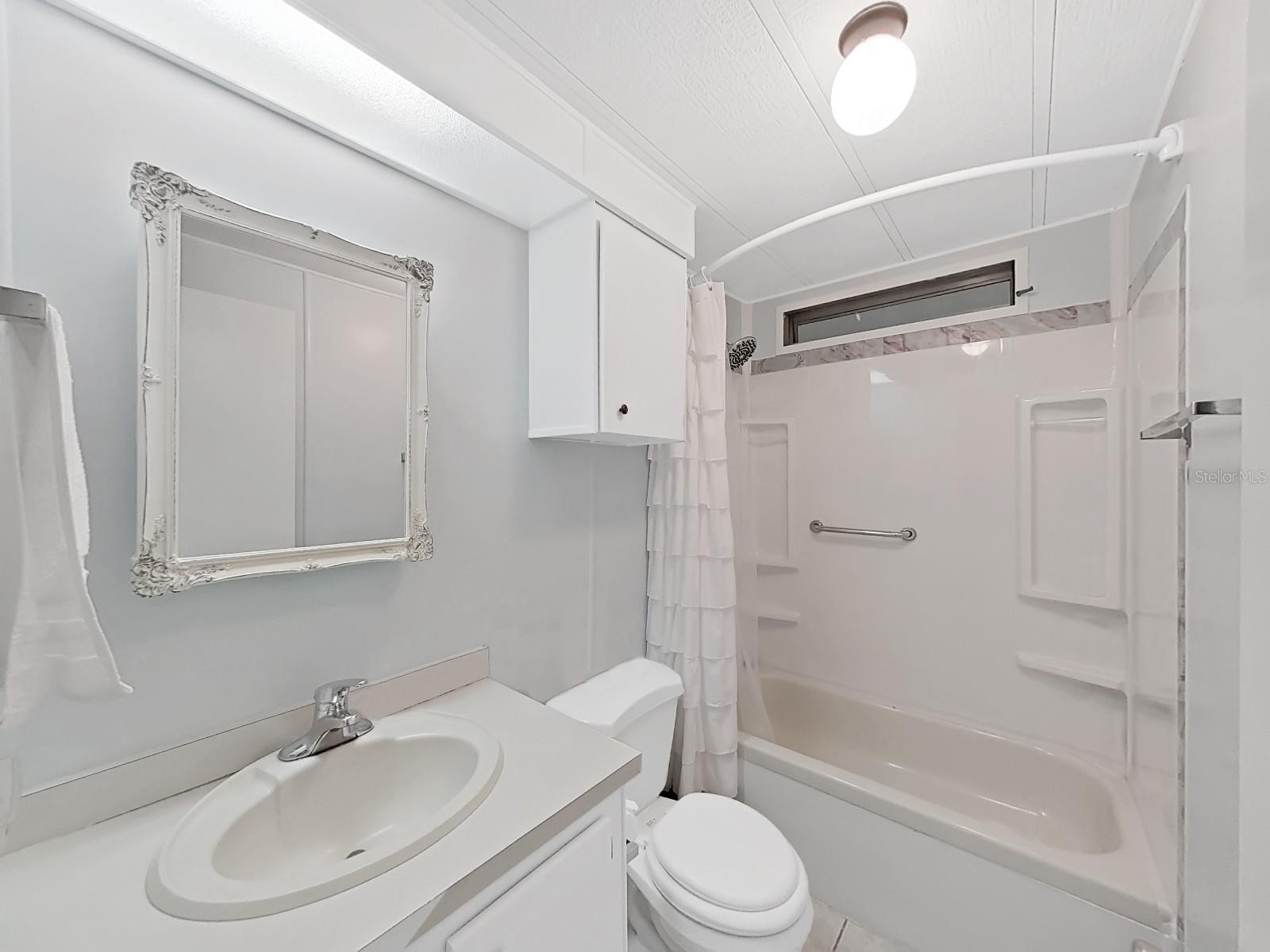 Image 34 of 53 For 4928 Foxdale Dr
