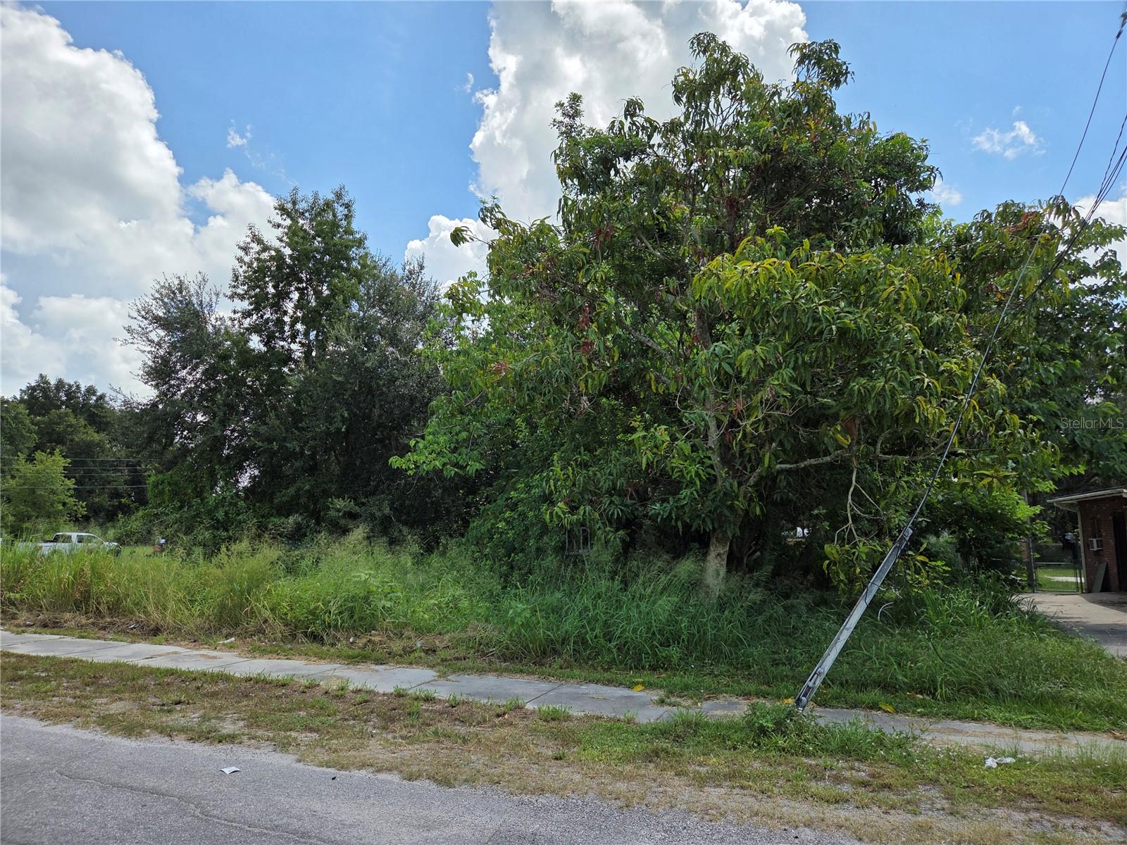 Image 3 of 4 For 505 S Lanier Ave