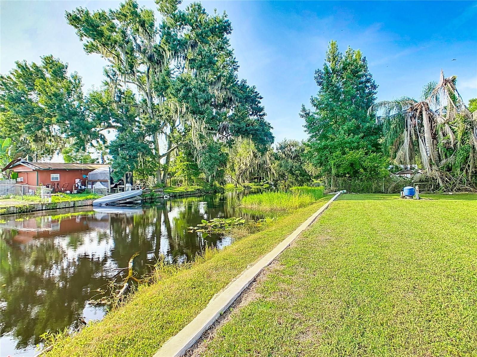 Image 42 of 52 For 5001 Pineapple Street