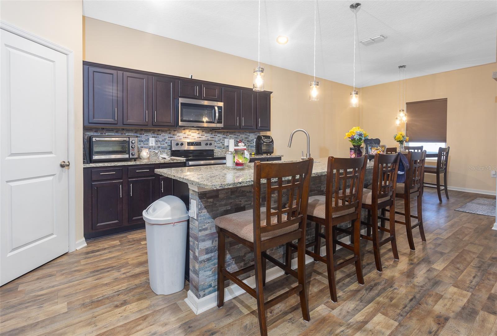 Image 13 of 35 For 1151 Lycaste Drive