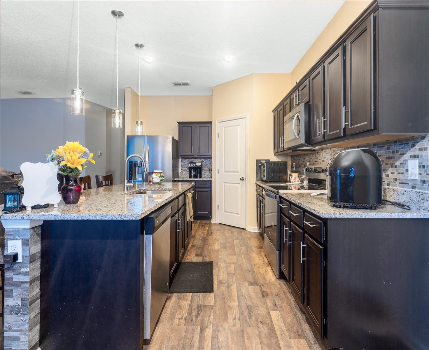 Image 15 of 35 For 1151 Lycaste Drive