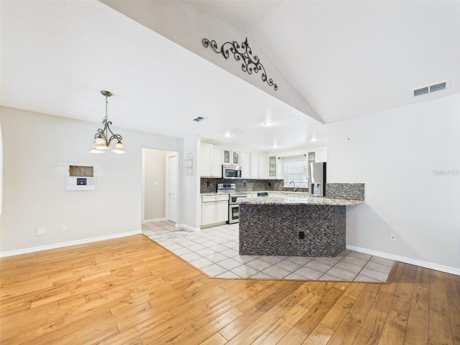 Image 15 of 99 For 11312 Haskell Drive