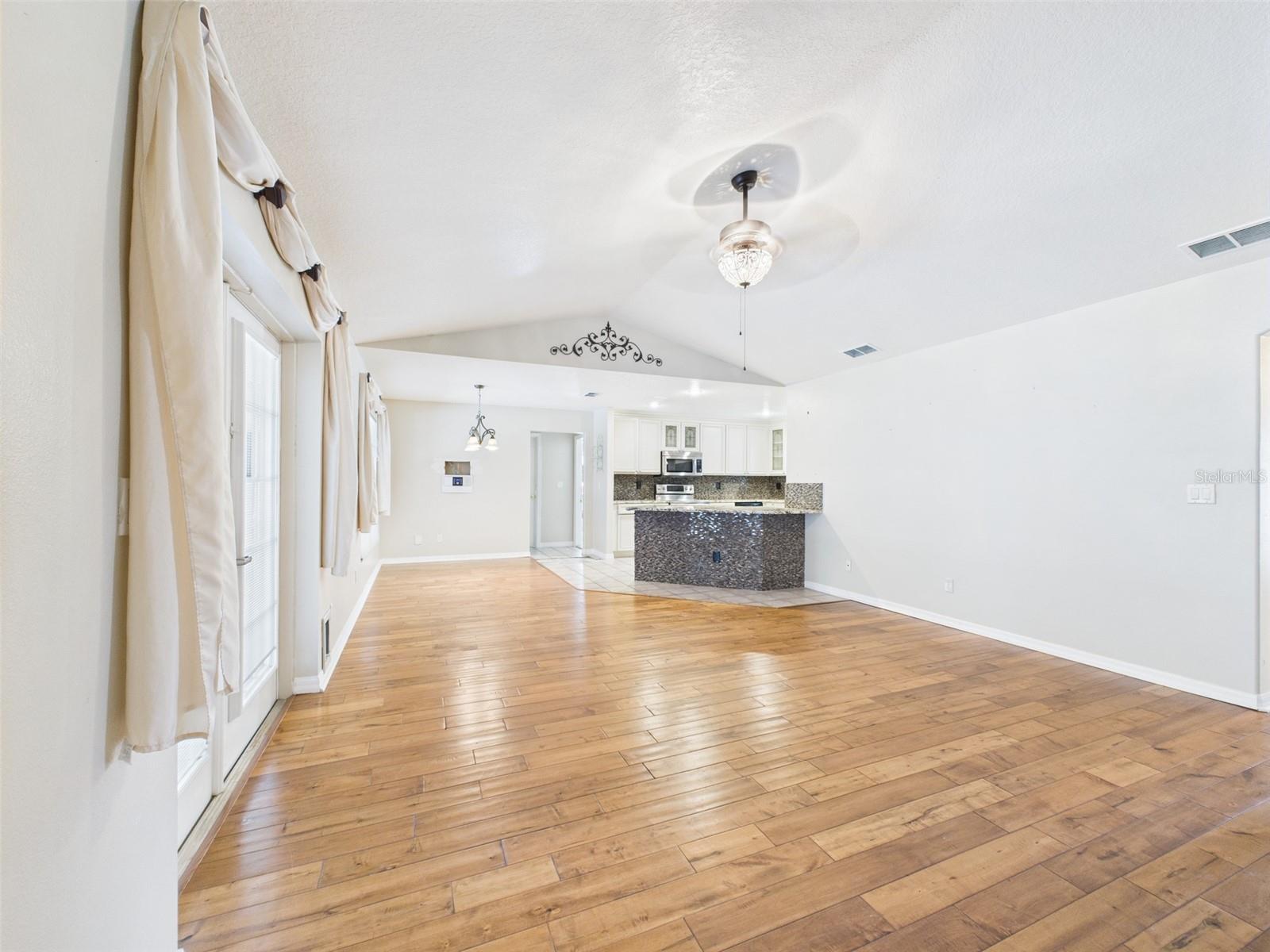 Image 16 of 99 For 11312 Haskell Drive