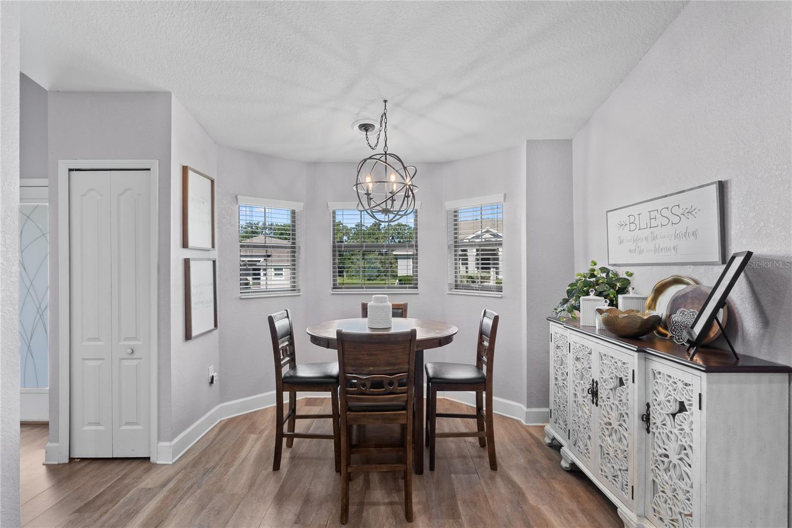 Image 10 of 43 For 1841 Creeks Vista Boulevard