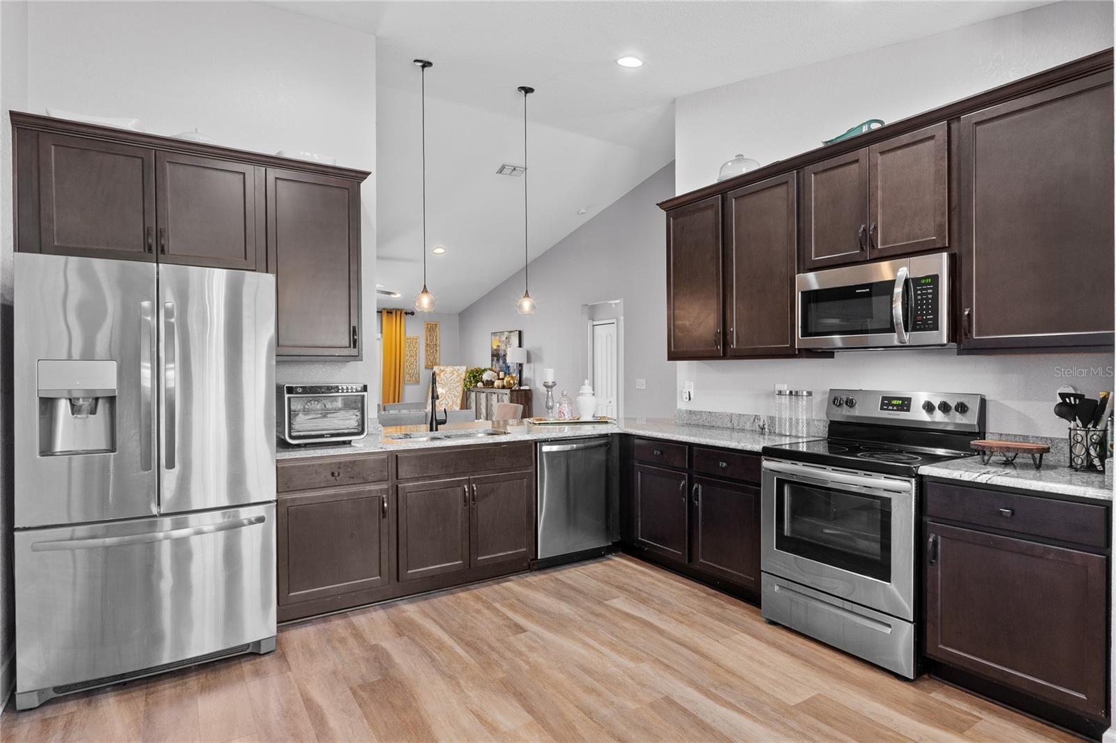 Image 11 of 43 For 1841 Creeks Vista Boulevard