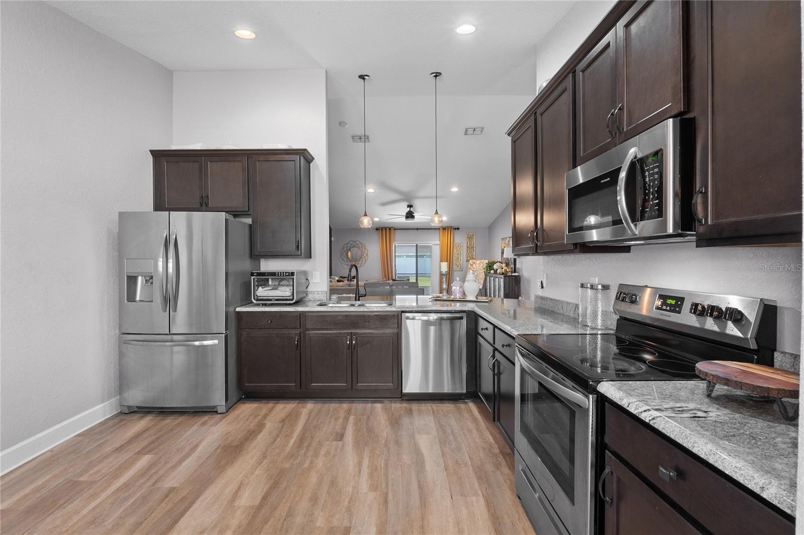 Image 13 of 43 For 1841 Creeks Vista Boulevard