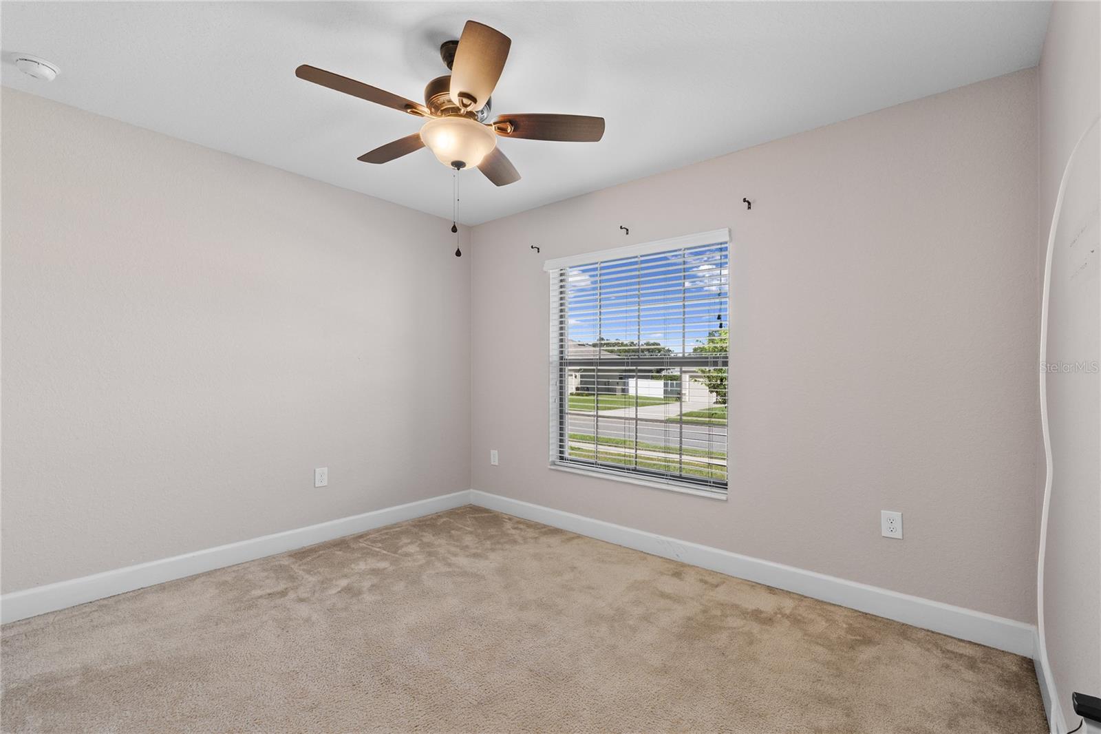 Image 28 of 43 For 1841 Creeks Vista Boulevard