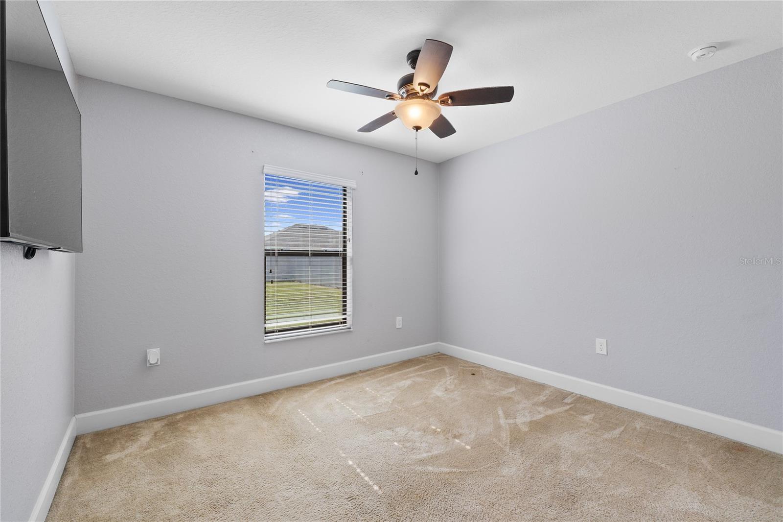 Image 31 of 43 For 1841 Creeks Vista Boulevard